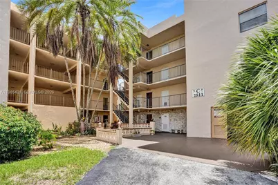 2811 Somerset Dr #405, Lauderdale Lakes, FL 33311 - Photo 1