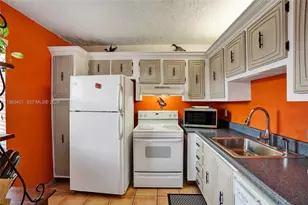 2811 Somerset Dr, Lauderdale Lakes, FL 33311 - Photo 7