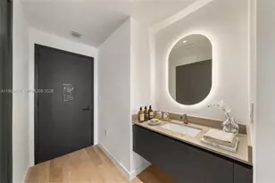 20 NE 11th St, Miami, FL 33132 - Photo 3