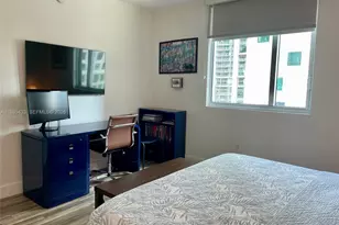 55 SE 6th St, Miami, FL 33131 - Photo 11