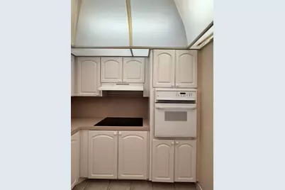 19380 Collins Ave #910, Sunny Isles Beach, FL 33160 - Photo 3