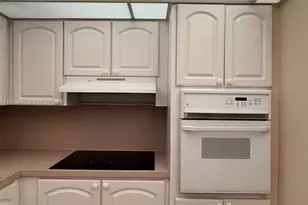 19380 Collins Ave, Sunny Isles Beach, FL 33160 - Photo 3