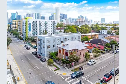 676 SW 1st St, Miami, FL 33130 - Photo 7