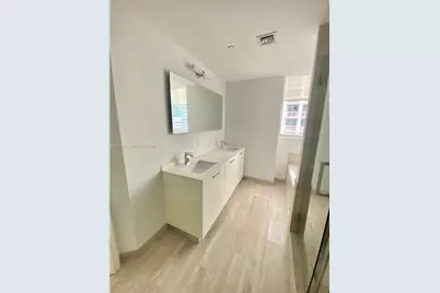 1300 Brickell Bay Dr #1903, Miami, FL 33131 - Photo 5