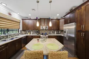 110 E Riverwalk Cir E, Plantation, FL 33325 - Photo 9