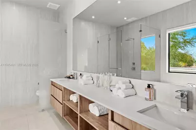 245 NE 116th St, Miami, FL 33161 - Photo 27