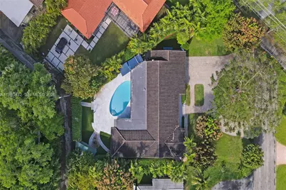 1110 NE 100th St, Miami Shores, FL 33138 - Photo 23