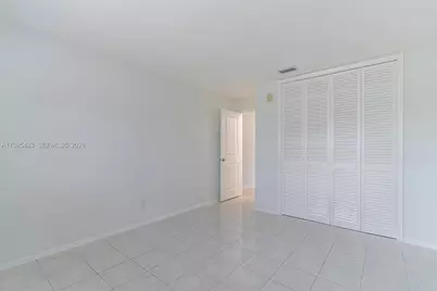 700 Layne Blvd #118, Hallandale Beach, FL 33009 - Photo 11