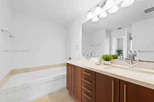 79 SW 12th St, Miami, FL 33130 - Photo 15