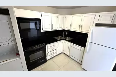 2333 NE Brickell Ave #1009, Miami, FL 33129 - Photo 13