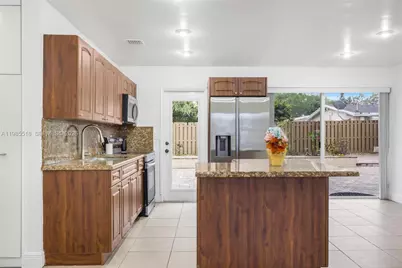 6450 McKinley St, Hollywood, FL 33024 - Photo 7