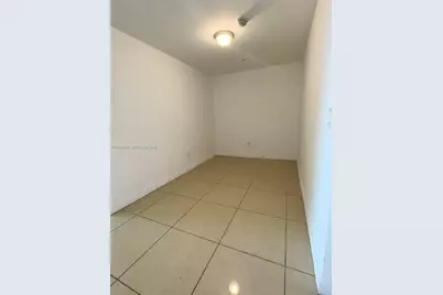 79 SW 12th St #1210, Miami, FL 33130 - Photo 3