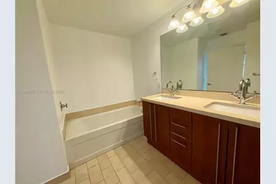 79 SW 12th St #1210, Miami, FL 33130 - Photo 11