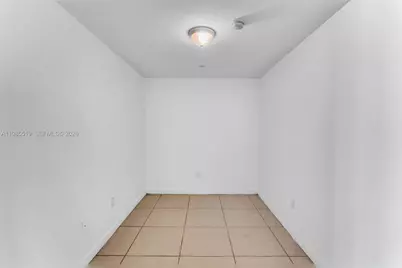 79 SW 12th St #1210, Miami, FL 33130 - Photo 9