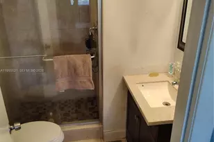 3051 E Sunrise Lakes Dr, Sunrise, FL 33322 - Photo 9