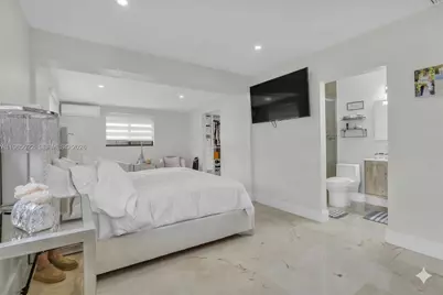 8818 SW 16th St, Miami, FL 33165 - Photo 19