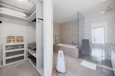 88 SW 7th St #1010, Miami, FL 33130 - Photo 25