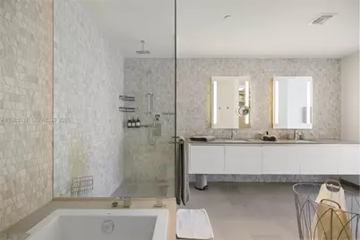 88 SW 7th St #1010, Miami, FL 33130 - Photo 23