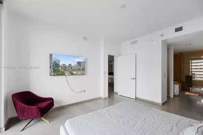 88 SW 7th St #1010, Miami, FL 33130 - Photo 17