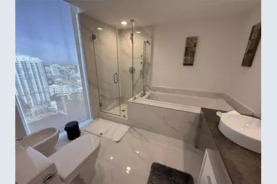 475 Brickell Ave #3913, Miami, FL 33131 - Photo 9