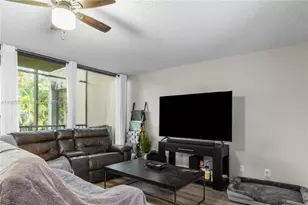 2810 SW 87th Ave, Davie, FL 33328 - Photo 5