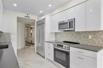 19500 Turnberry Way #15E, Aventura, FL 33180 - Photo 13