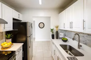 400 NE 1st St, Hallandale Beach, FL 33009 - Photo 3