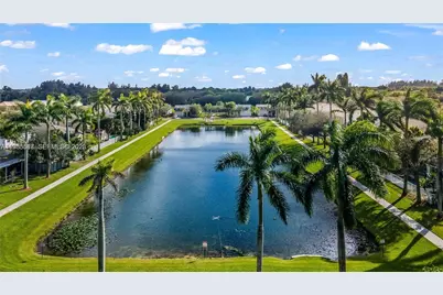6841 N Lakeside Cir N #109-1, Davie, FL 33314 - Photo 3