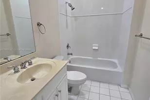 6841 N Lakeside Cir N, Davie, FL 33314 - Photo 43