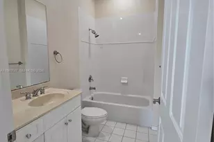 6841 N Lakeside Cir N, Davie, FL 33314 - Photo 23