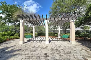 6841 N Lakeside Cir N, Davie, FL 33314 - Photo 61