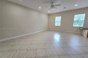 6841 N Lakeside Cir N, Davie, FL 33314 - Photo 11