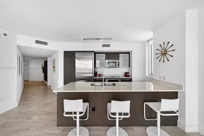 500 Brickell Ave #3901, Miami, FL 33131 - Photo 17