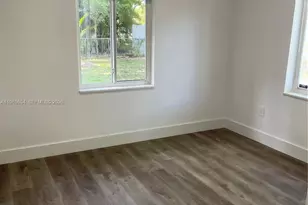 771 NE 137th St, North Miami, FL 33161 - Photo 9