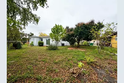 2251 NW 180th Ter, Miami Gardens, FL 33056 - Photo 21