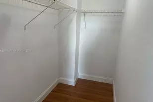 8185 NW 7th St, Miami, FL 33126 - Photo 11