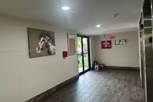 8185 NW 7th St, Miami, FL 33126 - Photo 5