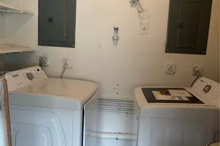 6172 SW 44th St, Davie, FL 33314 - Photo 13