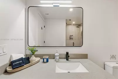 121 NE 5th #2604, Miami, FL 33132 - Photo 17