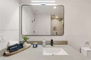 121 NE 5th, Miami, FL 33132 - Photo 17