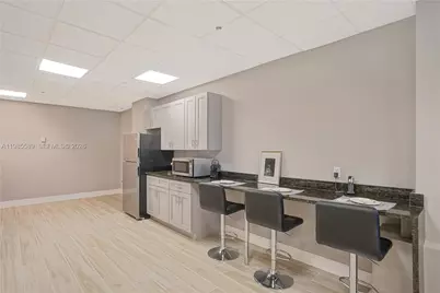 12550 Biscayne Blvd #902, North Miami, FL 33181 - Photo 3