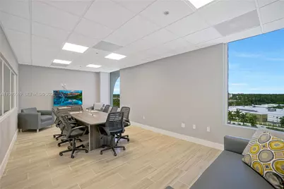 12550 Biscayne Blvd #902, North Miami, FL 33181 - Photo 9