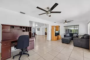 9440 SW 54th St, Miami, FL 33165 - Photo 15