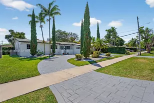 9440 SW 54th St, Miami, FL 33165 - Photo 3