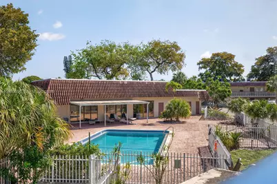 3777 NW 78th Ave #8F, Davie, FL 33024 - Photo 1