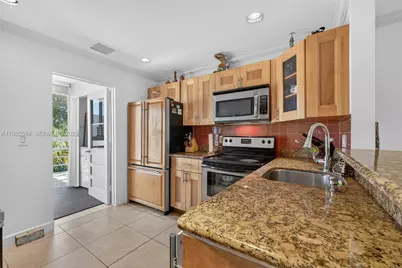 3777 NW 78th Ave #8F, Davie, FL 33024 - Photo 13