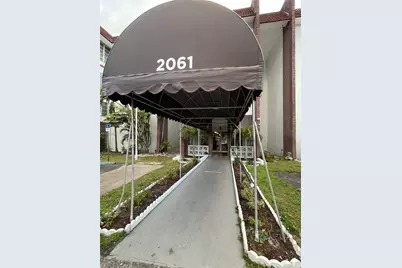 2061 NW 47th Ter #306, Lauderhill, FL 33313 - Photo 3