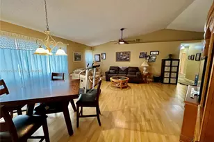 2102 NW 193rd Ave, Pembroke Pines, FL 33029 - Photo 17