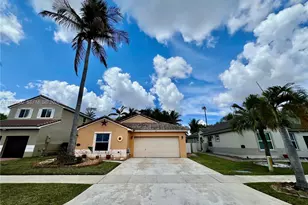 2102 NW 193rd Ave, Pembroke Pines, FL 33029 - Photo 3