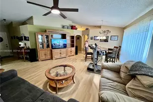 2102 NW 193rd Ave, Pembroke Pines, FL 33029 - Photo 13